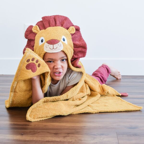 Yikes Twins Lion Hooded Towel